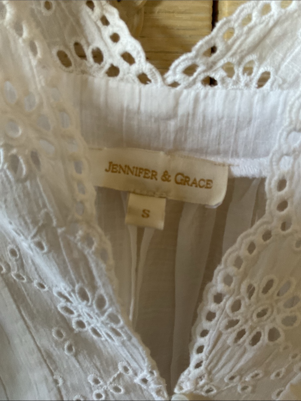 Jennifer & Grace eyelet peasant top NWOT - Picture 4 of 9